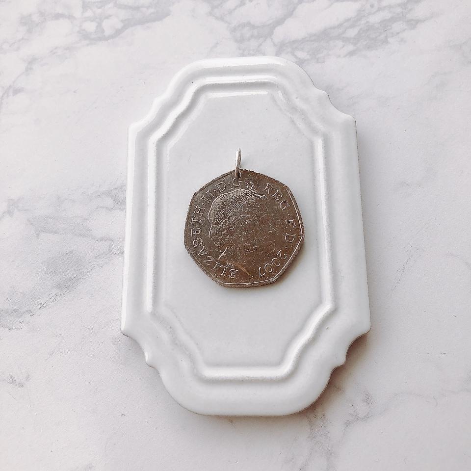 ヴィンテージコインペンダントトップ　ELIZABETH by Émeri